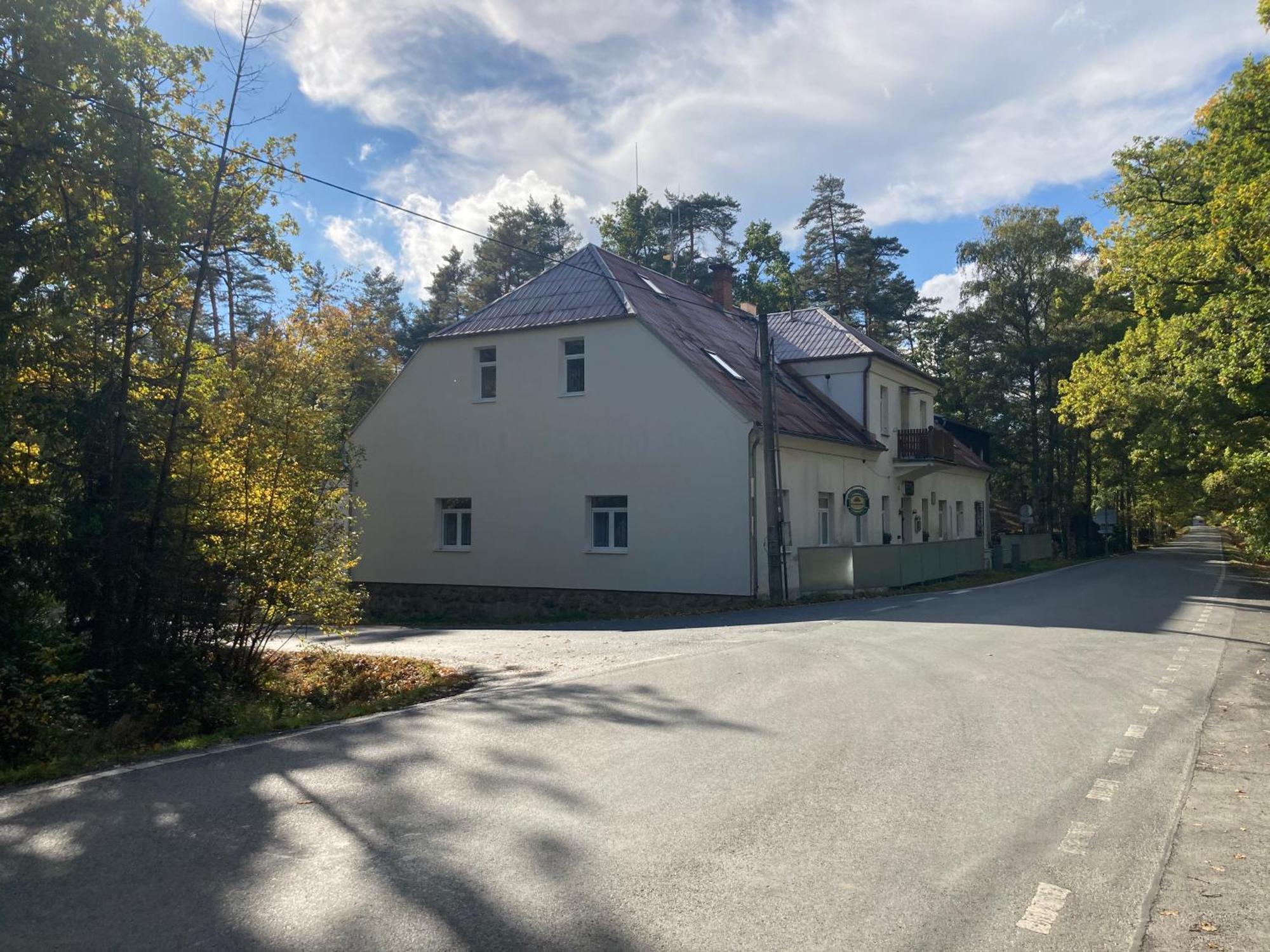 Penzion Zeleny Haj Merklín Eksteriør bilde